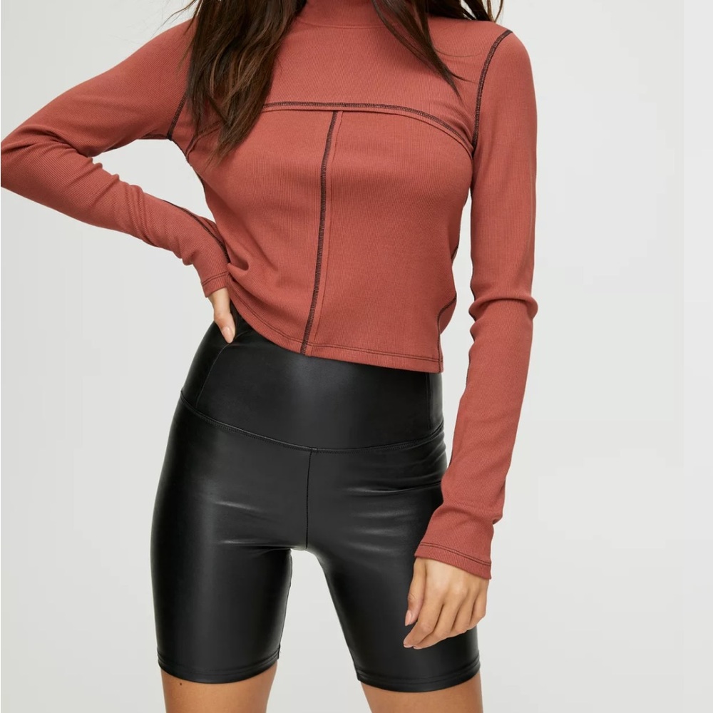 Wilfred Free faux Leather Bike Shorts